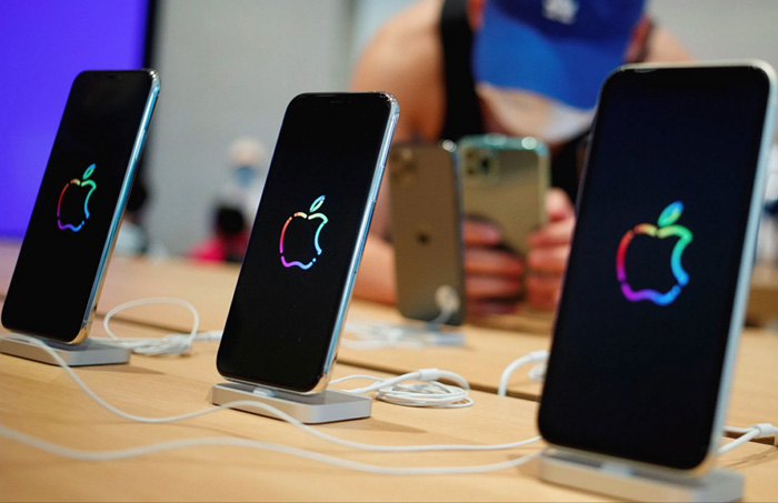 Презентацію нового телефона iPhone 13 від Apple очікують у вересні 2021 року. Фото Thomas Peter/Reuters